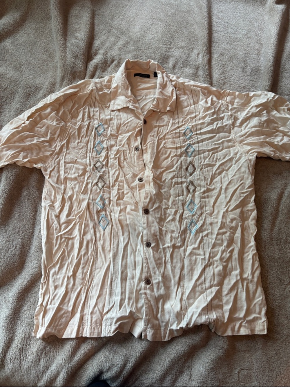 Men's Cream Short-Sleeve Button-Down Shirt with Subtle Embroidery